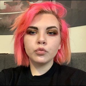 Meet your Posher, Abigail